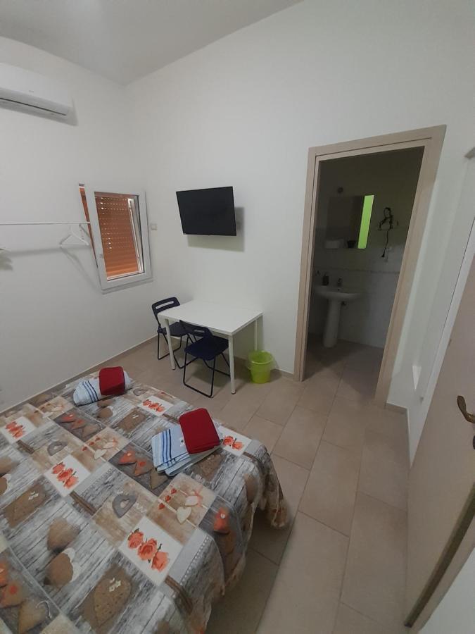 Cta Catania Aeroporto Fontanarossa Reception H24 Bed & Breakfast Exterior photo